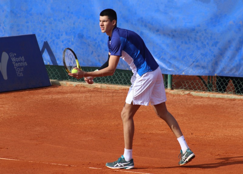 ITF Opatija: Mikrut uvjerljiv