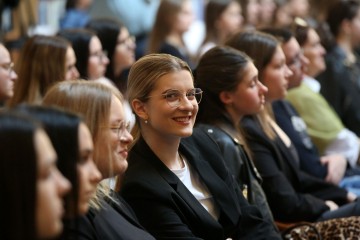 Organizirana učenička debata "Ranjive društvene skupine u vrtlogu osobnih financija"