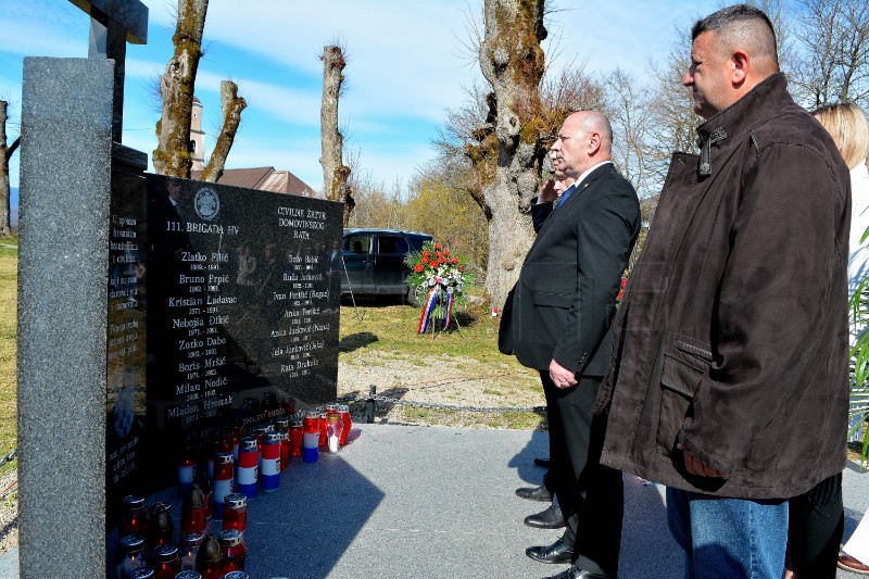 Medved otkrio spomenik 29-orici branitelja, redarstvenika i civila