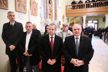 Omiš - Donji Dolac, misa povodom Dan sjećanja na nevine žrtve pokolja 26. ožujka 1944