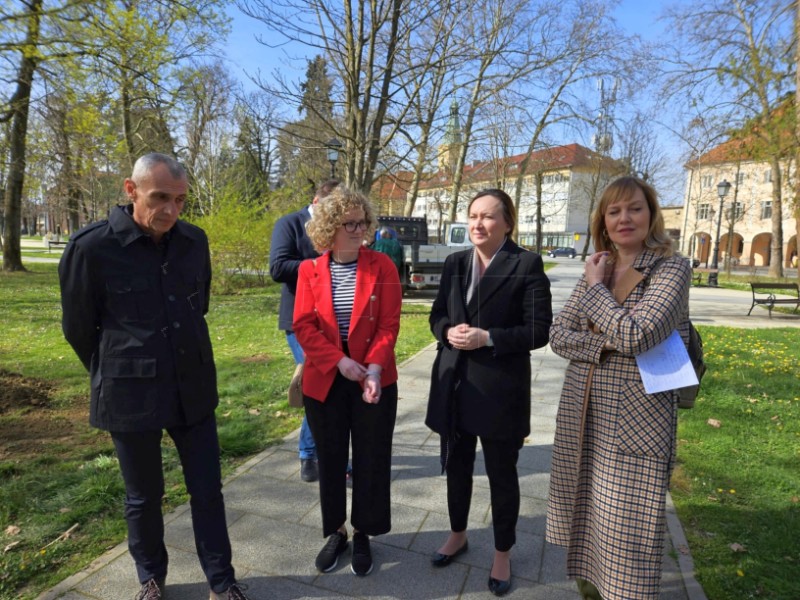 Počela sadnja stabala u središnjem bjelovarskom parku