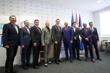 Konferencija za medije: Službeno potpisivanje koalicijskih sporazuma