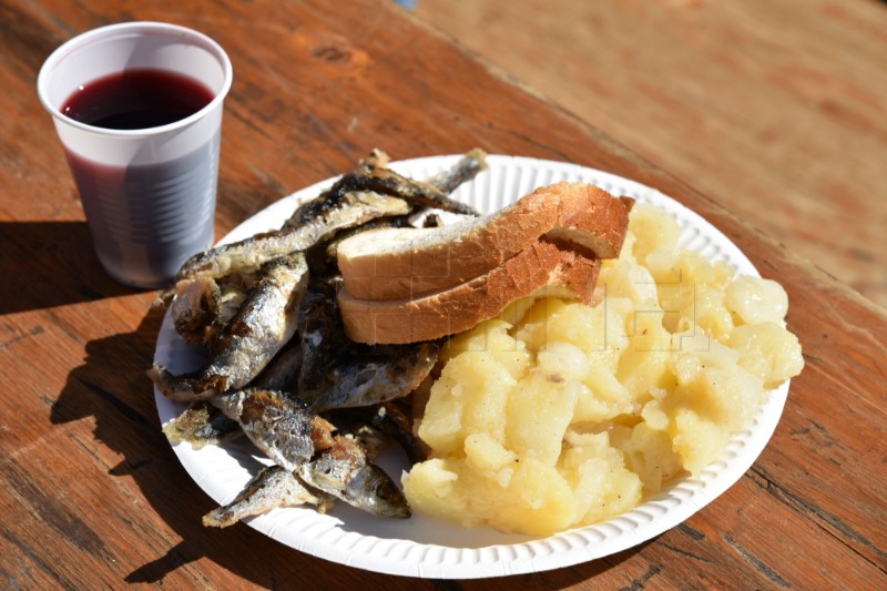 Tradicionalna podjela posnog obroka u Vinkovcima