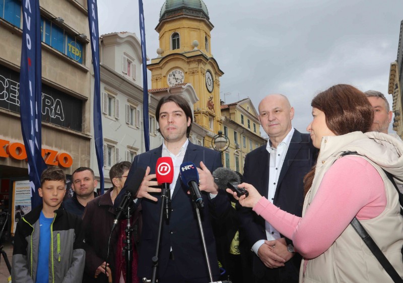 Rijeka: Članovi stranke Pravo i Pravda družili se sa Riječanima