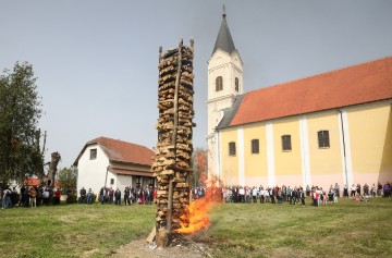 Milanović u Gradecu na paljenju Vuzmice