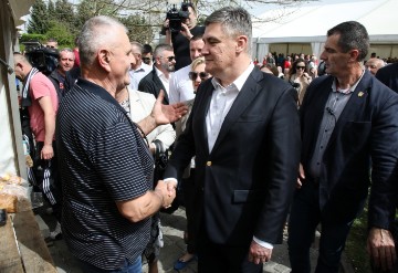 Milanović u Gradecu na paljenju Vuzmice