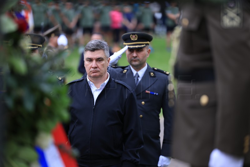 Milanović na mimohodu povodom 32. obljetnice Operacije Baranja