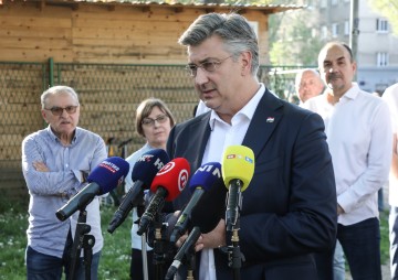 Plenković na druženju s građanima na Kegliću