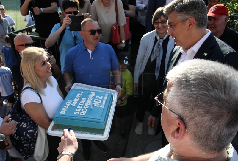 Plenković na druženju s građanima na Kegliću