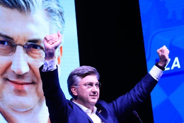 Osijek: Plenković na predizbornom skupu HDZ-a i partnera