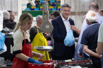 Plenković s građanima na Dolcu