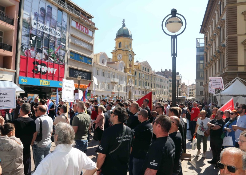 Rijeka: Javni prosvjed radnika riječkog javnog prijevoznika, Autotroleja