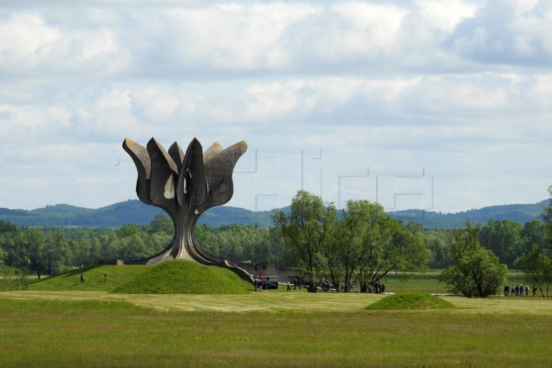 Počast žrtvama ustaškog logora Jasenovac u znak sjećanja na 79. godišnjicu proboja