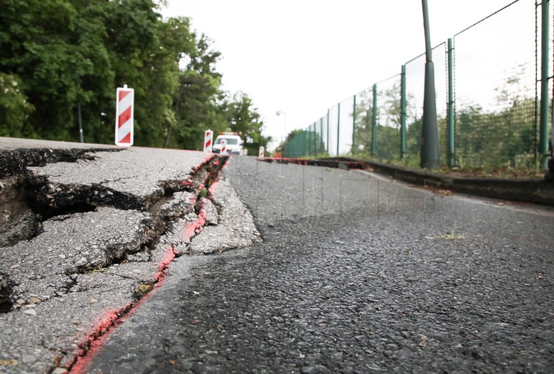 Nova aktivacija klizišta na ulazu u Predsjedničke dvore, zatvoren dio ulice Pantovčak