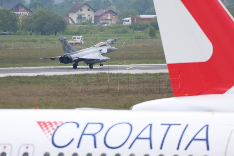 Svečanost prihvata prve skupine višenamjenskih borbenih aviona Rafale 