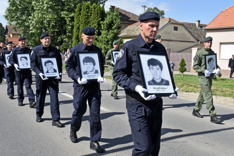 Obilježavanje 33. obljetnice pogibije dvanaest redarstvenika u Borovu Selu