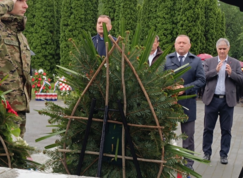 Dan grada Vukovara: Polaganje vijenaca na Memorijalnom groblju