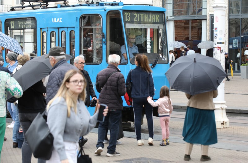 Putnici u tramvaju