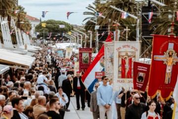 Tradicionalna procesija na Sv. Duju