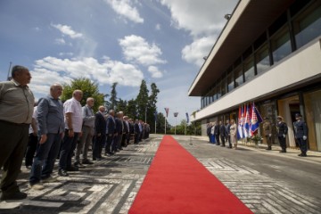 Milanović uručio dobrovoljnim darivateljima krvi odličje Reda Danice hrvatske