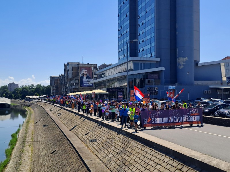 Osijek: Održan "Hod za život"