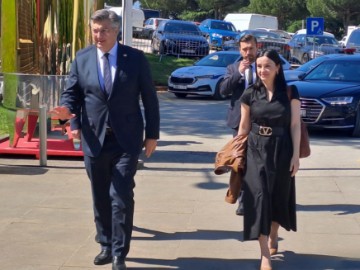 Plenković obišao Međunarodnu izložbu vina i vinarske opreme Vinistru