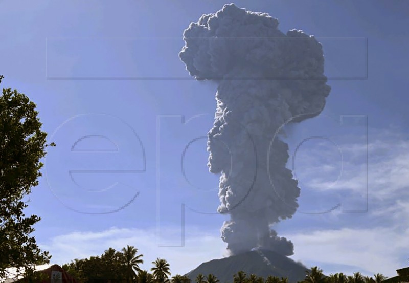 INDONESIA MOUNT IBU ERUPTION