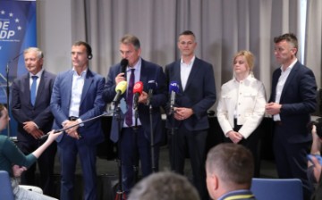 Predstavljanje kandidata liberalno centrističkih stranaka