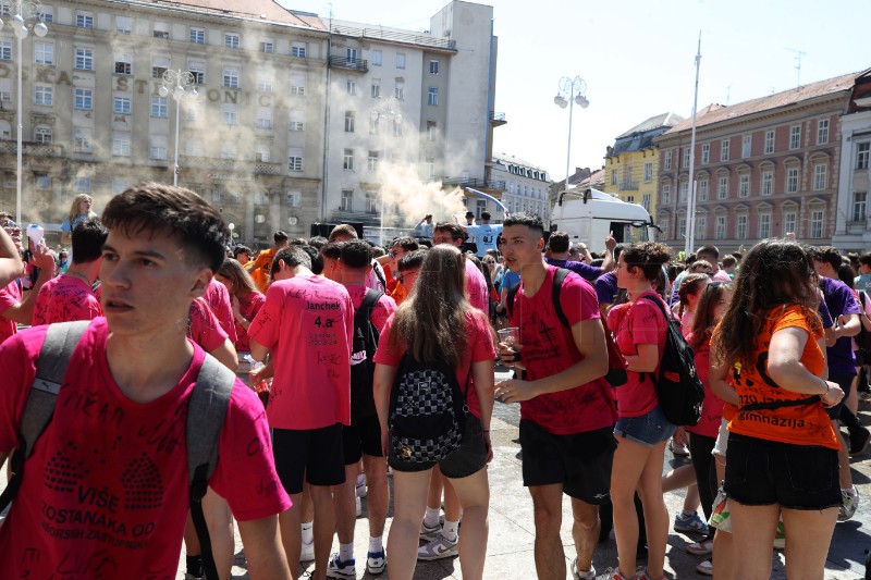 Zagrebački maturanti proslavljaju "Dan zagrebačkih maturanata”