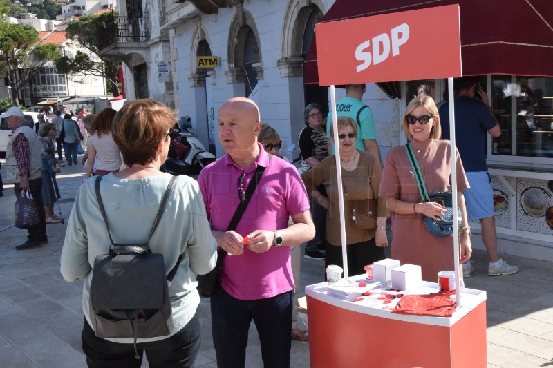 Kandidat SDP-a za Europski parlament Predrag Matić u Dubrovniku