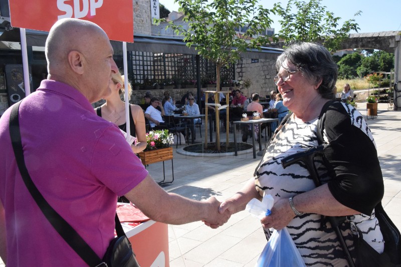 Kandidat SDP-a za Europski parlament Predrag Matić u Dubrovniku