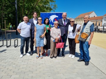 Konferencija za medije Mislava Kolakušića