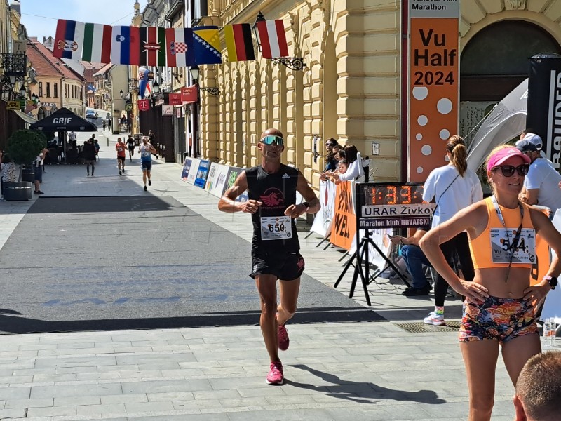 Održan 6. Vukovarski polumaraton, dominacija Kenijaca u obje konkurencije