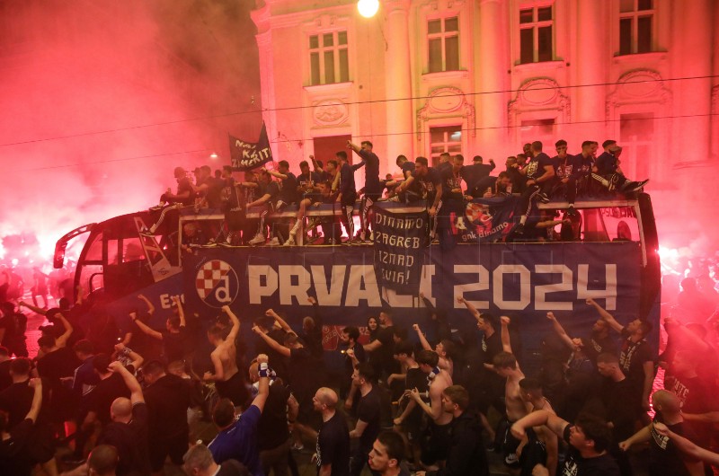 Dinamo slavi naslov prvaka Hrvatske na Trgu bana Jelačića