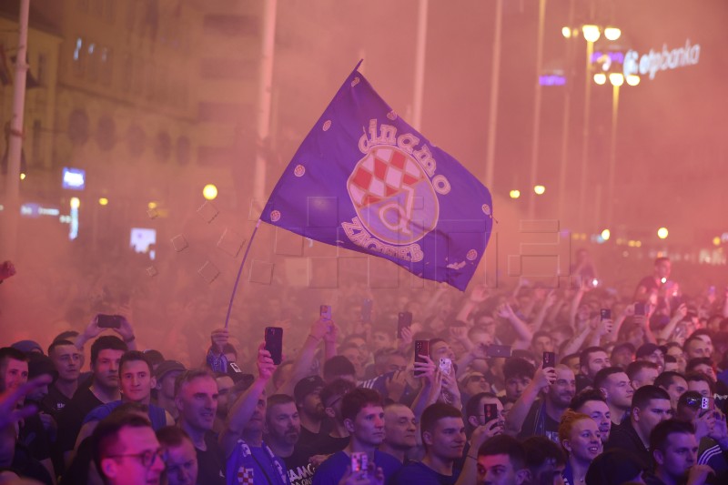 Dinamo slavi naslov prvaka Hrvatske na Trgu bana Jelačića