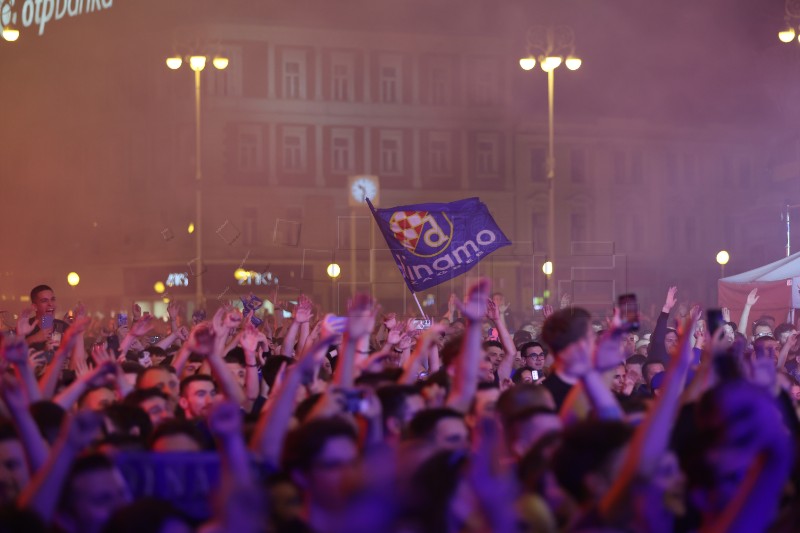 Dinamo slavi naslov prvaka Hrvatske na Trgu bana Jelačića