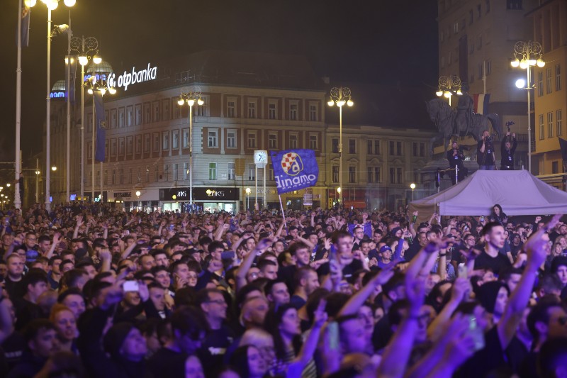 Dinamo slavi naslov prvaka Hrvatske na Trgu bana Jelačića