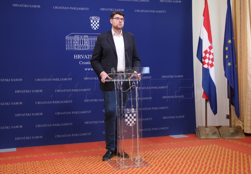 Konferencija za medije Peđe Grbina