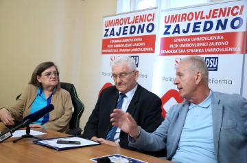 Koalicija Umirovljenici zajedno, SU, BUZ, DSU održala konferenciju za novinare