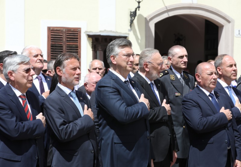 Procesija povodom Tijelova ispred crkve svetog Marka