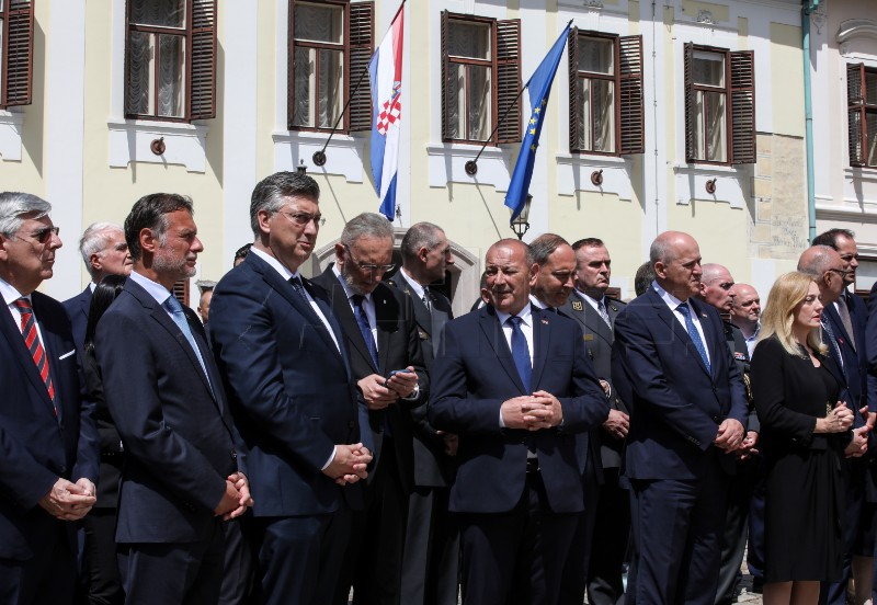 Procesija povodom Tijelova ispred crkve svetog Marka