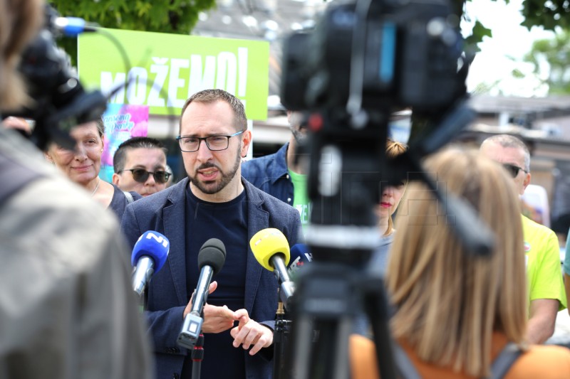 Konferencija za medije stranke Možemo!