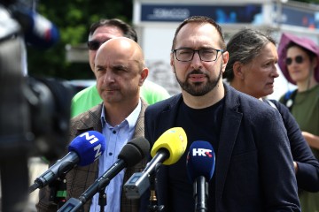 Konferencija za medije stranke Možemo!