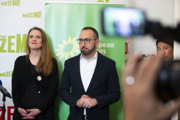 Konferencija za medije stranke Možemo! 