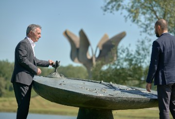 SNV osudio traženje uskraćivanja podrške radu JUSP-a: Poricanje zločina genocida