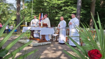 U bjelovarskoj šumi Lug odana počast žrtvama jugo-komunističkog režima