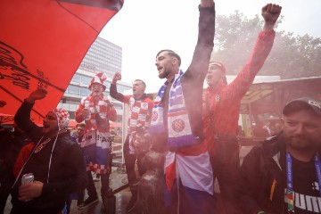 Hrvatski navijači u Berlinu pred utakmicu sa Španjolskom