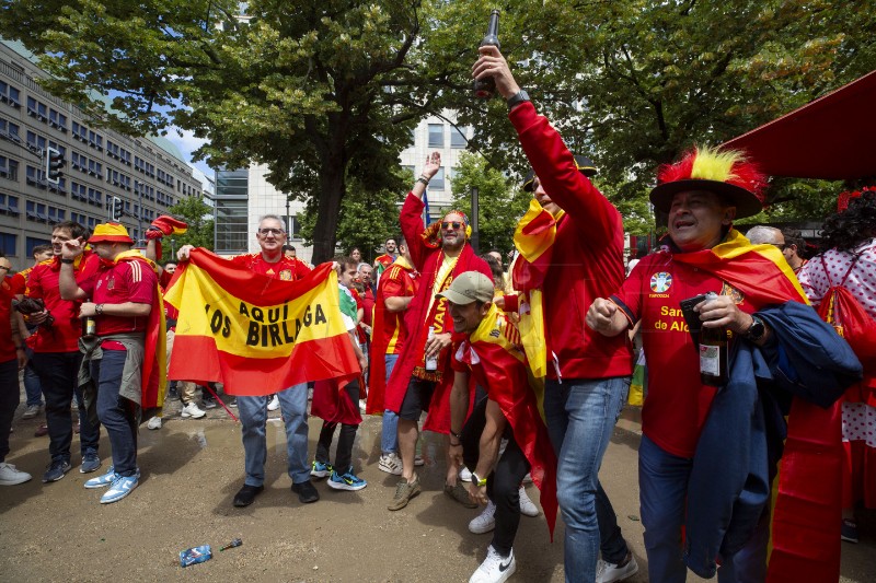 EURO: Atmosfera u Berlinu kod Brandenburških vrata