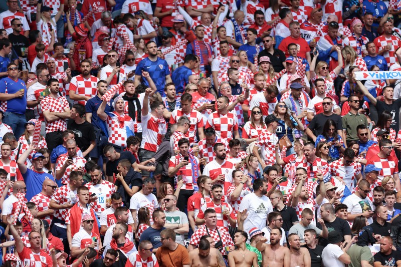 EURO2024: Atmosfera na stadionu prije početka utakmice Hrvatska - Albanija