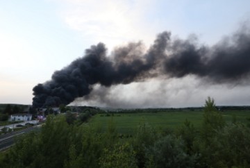 Požar u skladištu tvrtke za zbrinjavanje otpada EKO FLOR u Zaprešiću